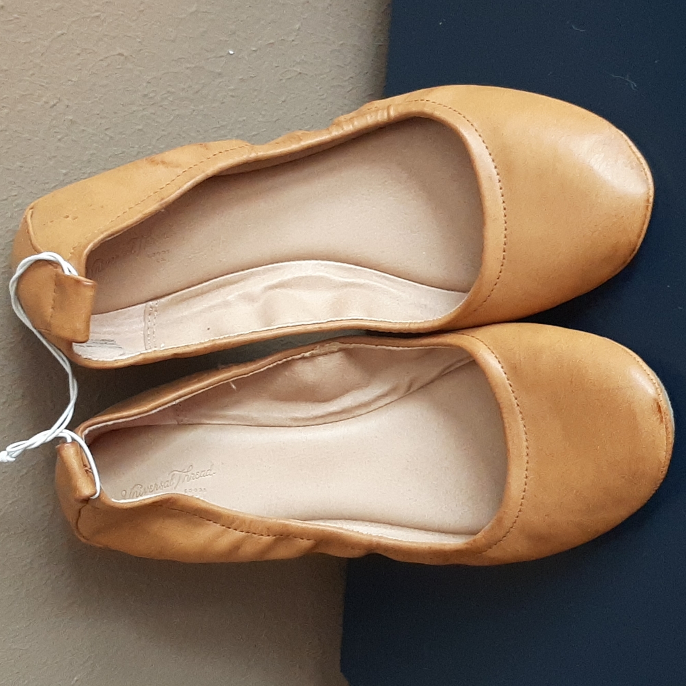 Universal Thread Flats